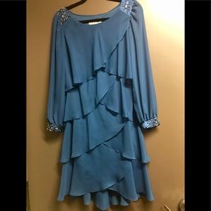 JR Nites by Carol Lin midi dress